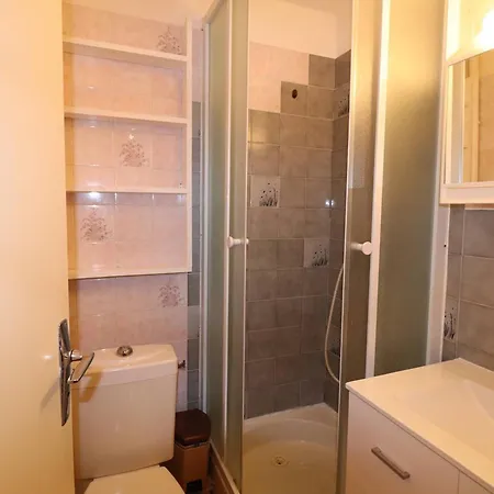 Apartment Maison De P3, 5 Couchages, Climatisee, Terrasse Ensoleillee, Parking Prive, Proche Et Commerces - Fr-1-307-248 Le Grau-du-Roi